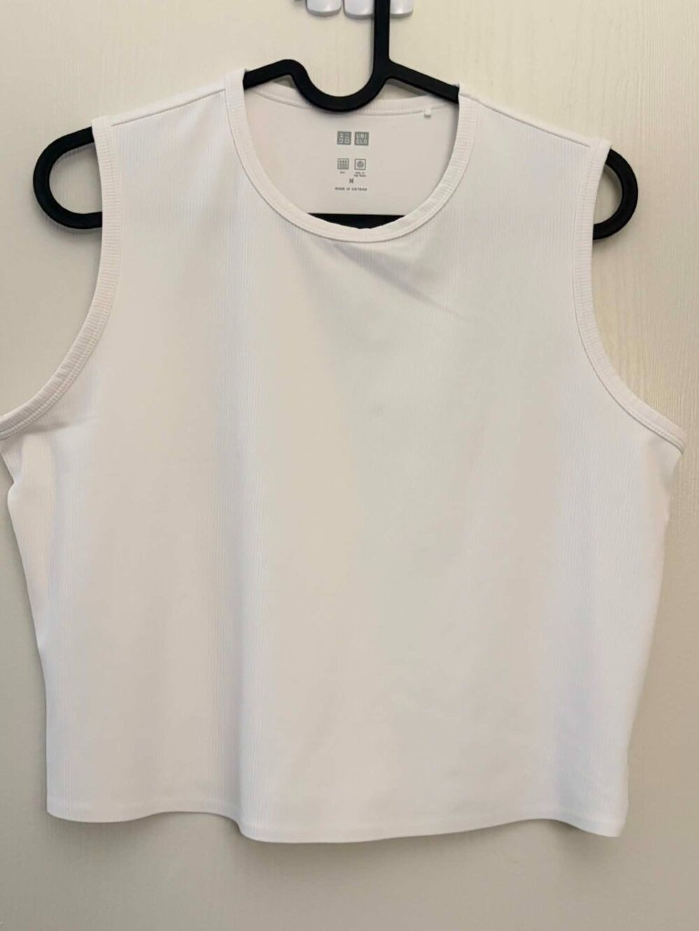 Uniqlo AIRism Ribbed Cropped Tank Tops 3-Pack M NWOT White Black Blue - Picture 4 of 11